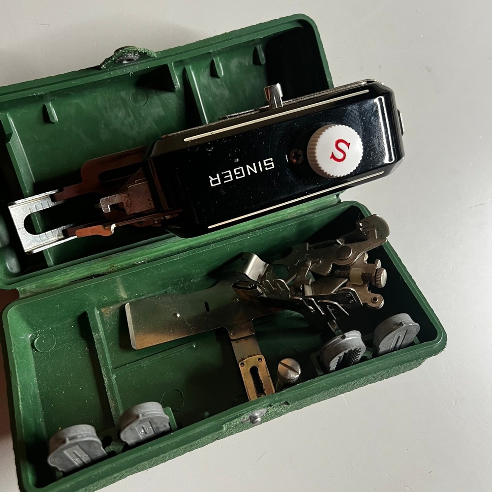 Singer Professional Buttonholer Attachment Set 160506 Vintage Sewing Machine
